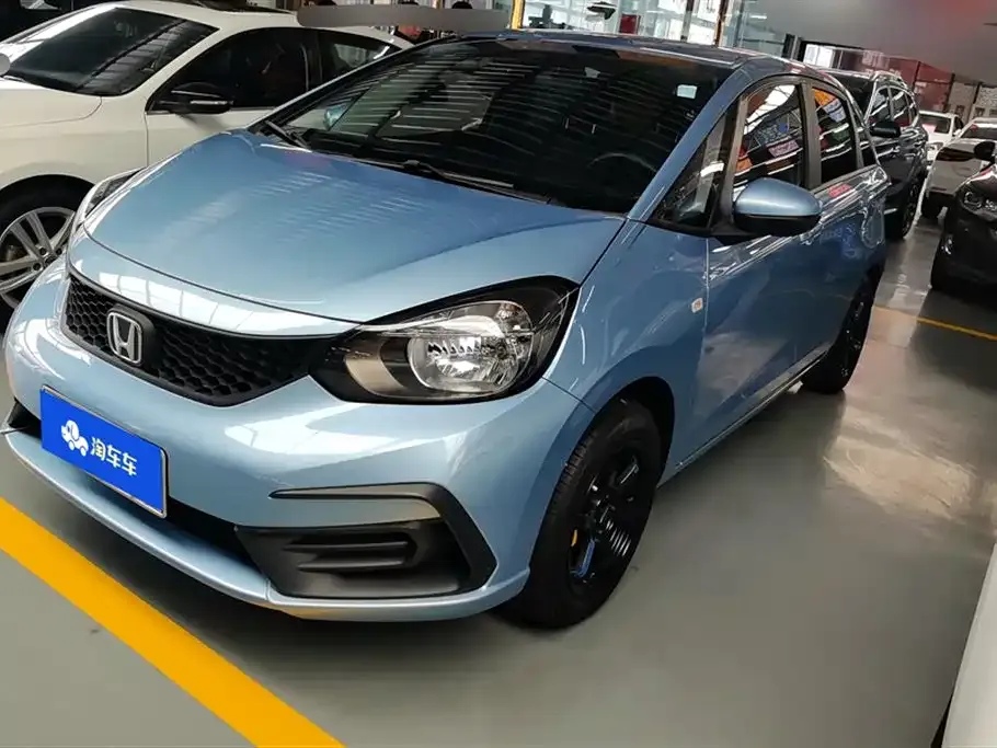 Honda Fit — фото 1