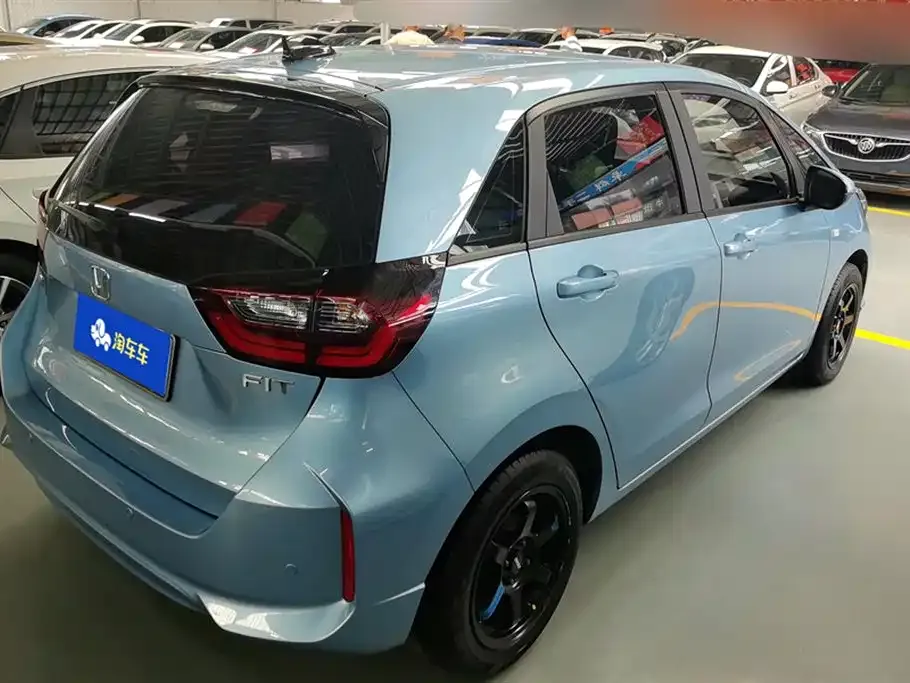 Honda Fit — фото 3