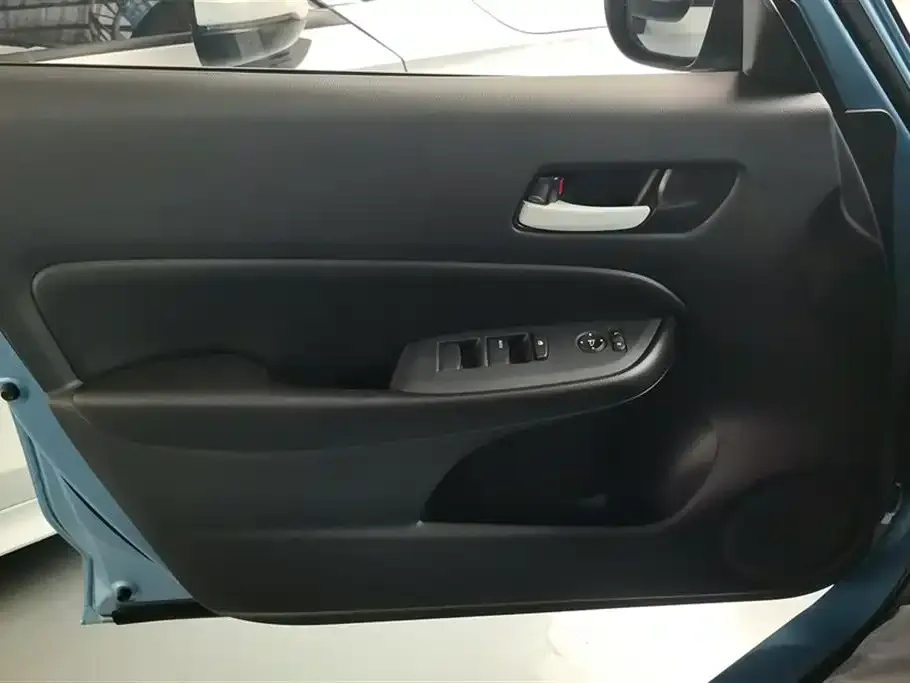 Honda Fit — фото 7