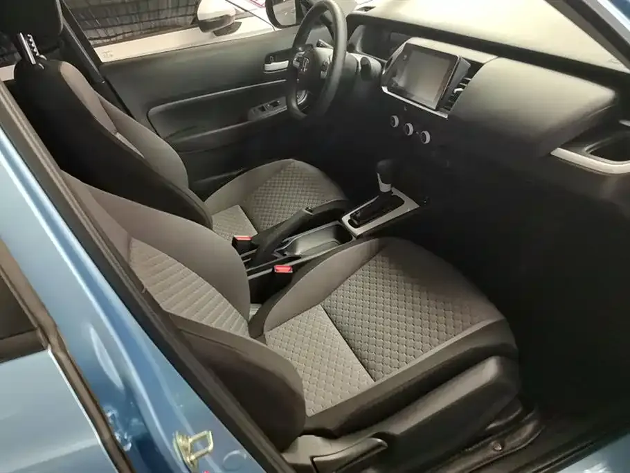 Honda Fit — фото 8