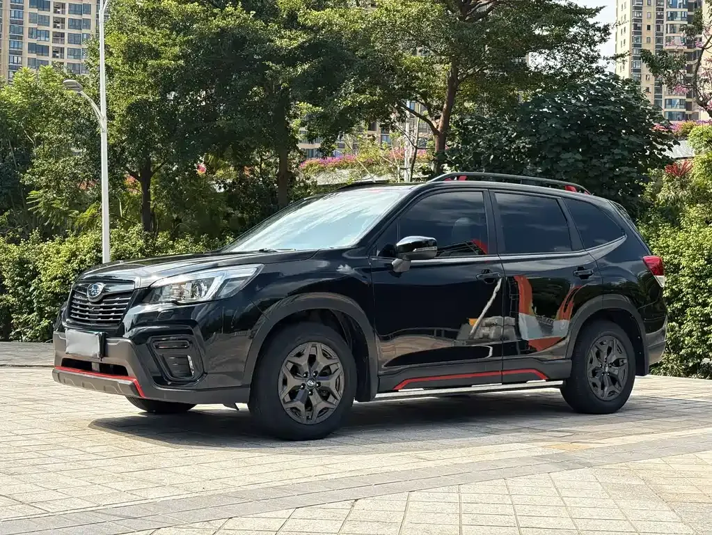 Subaru Forester — фото 1
