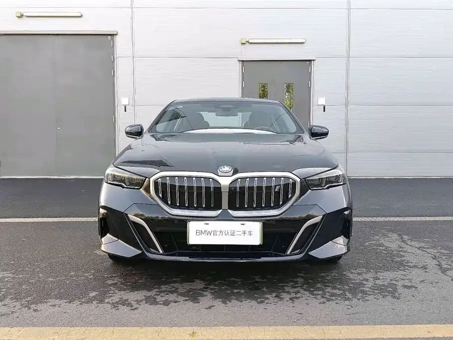BMW i5 — фото 3
