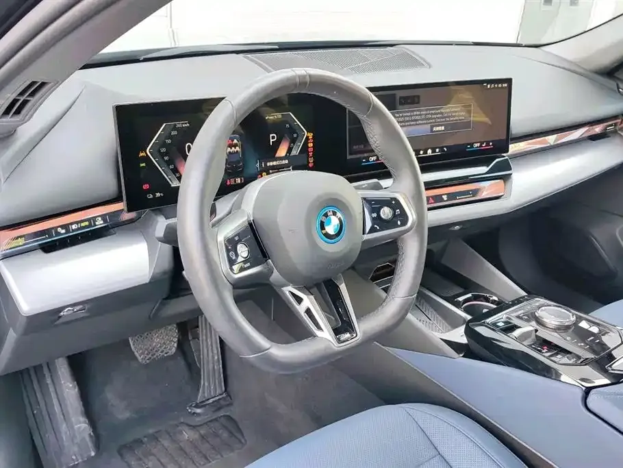BMW i5 — фото 6