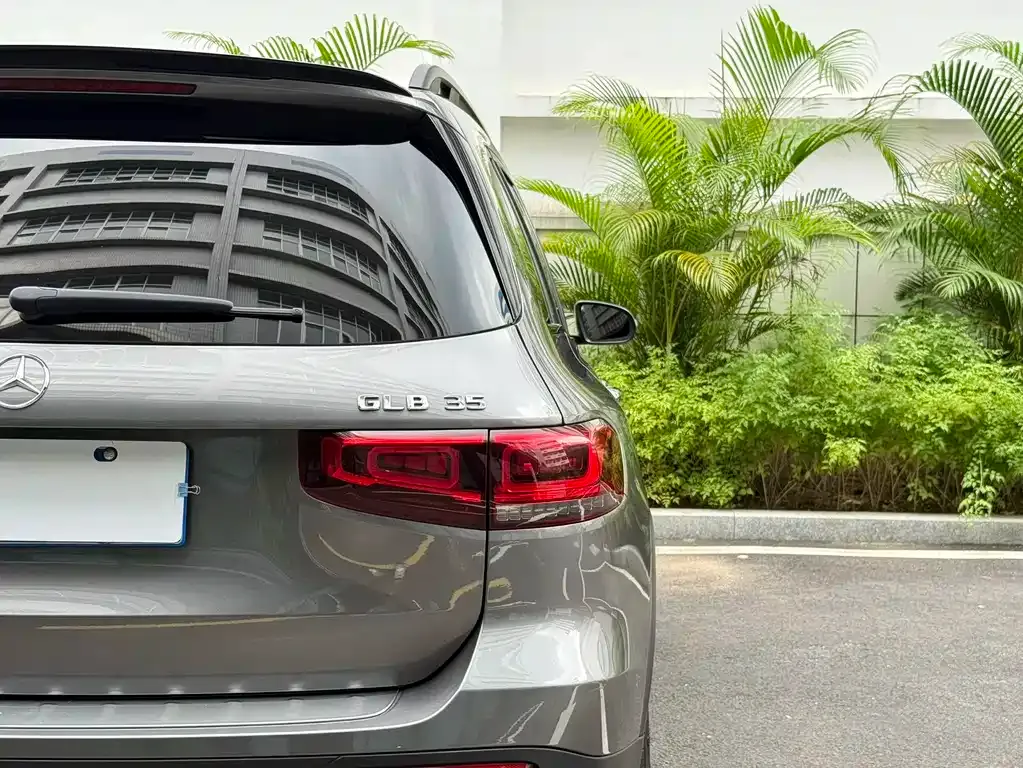 Mercedes-Benz GLB AMG — фото 9