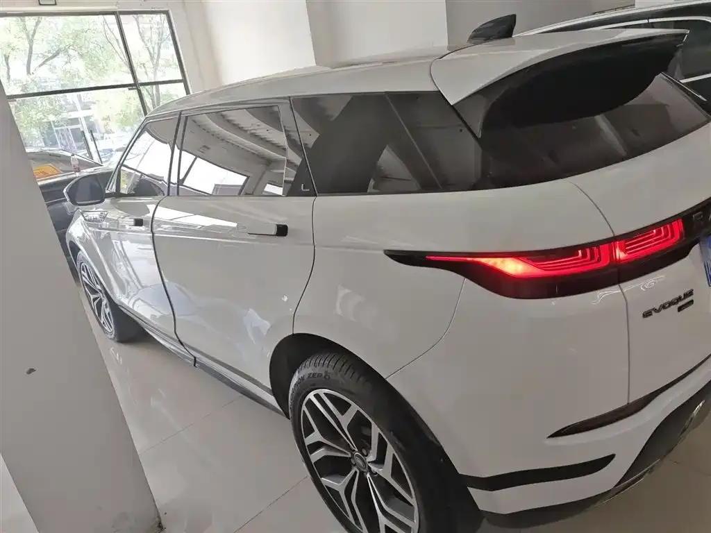 Land Rover Evoque — фото 5
