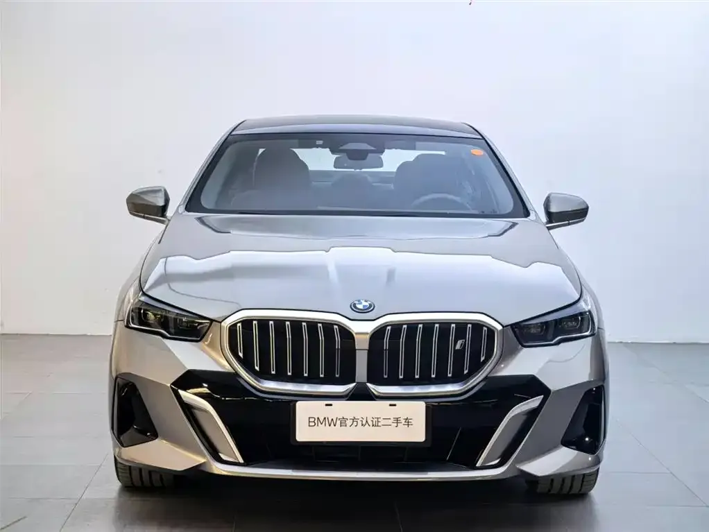 BMW i5 — фото 2