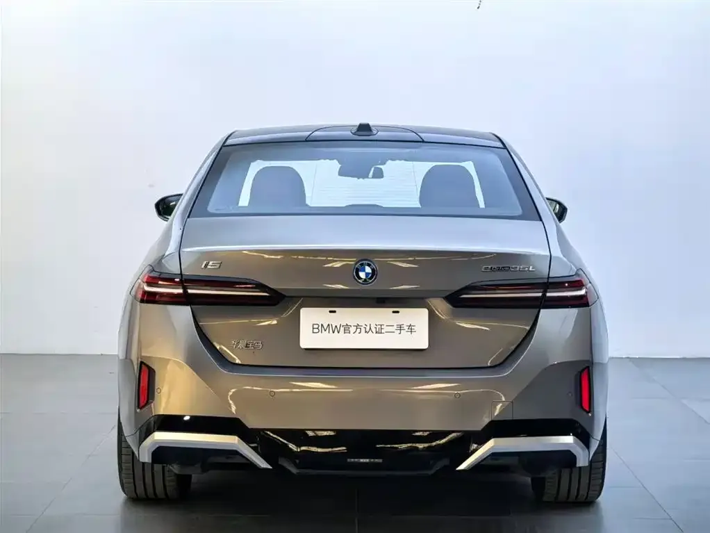 BMW i5 — фото 5