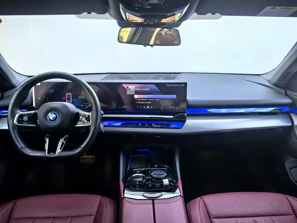 BMW i5 — фото 7