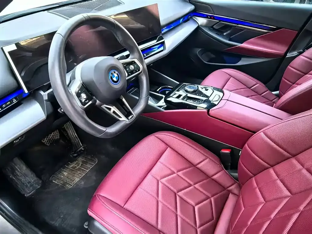 BMW i5 — фото 8