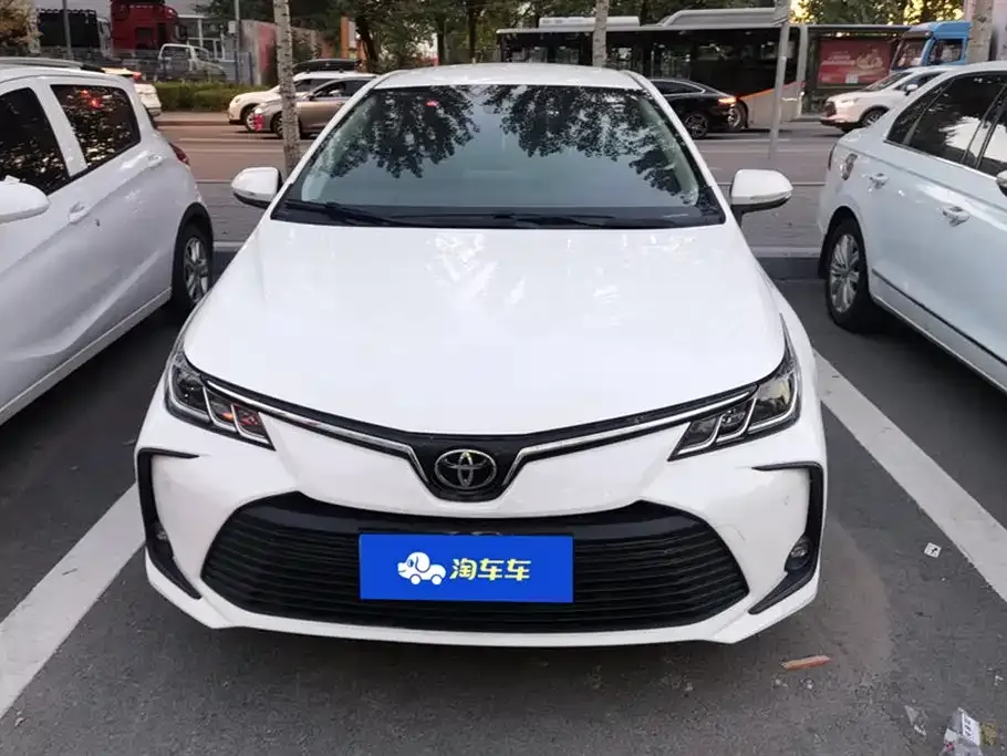 Toyota Corolla — фото 2