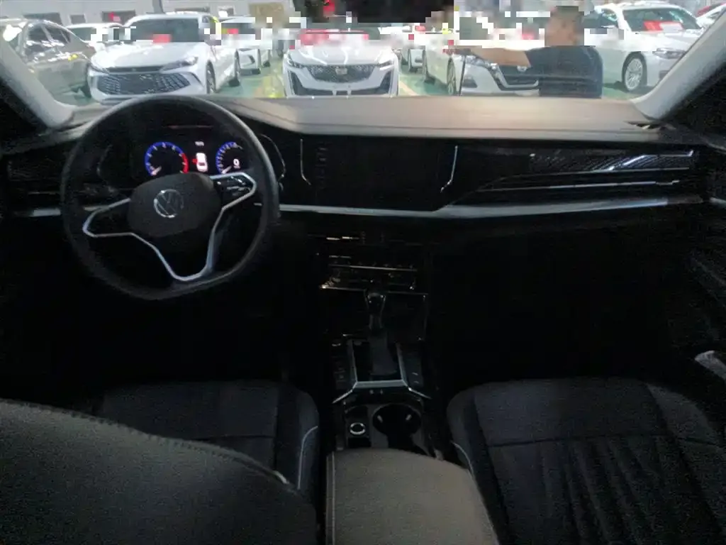 Volkswagen Passat — фото 10
