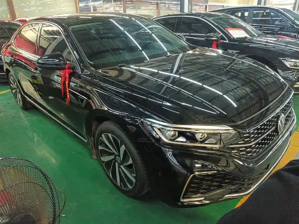 Volkswagen Passat — фото 4