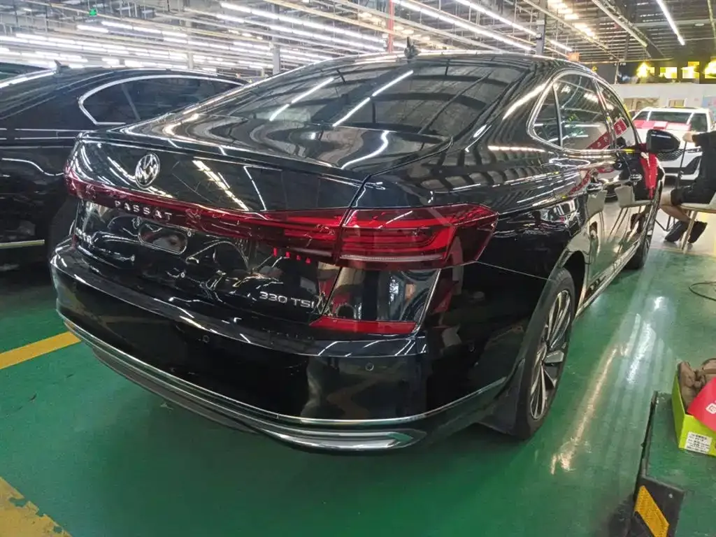 Volkswagen Passat — фото 5