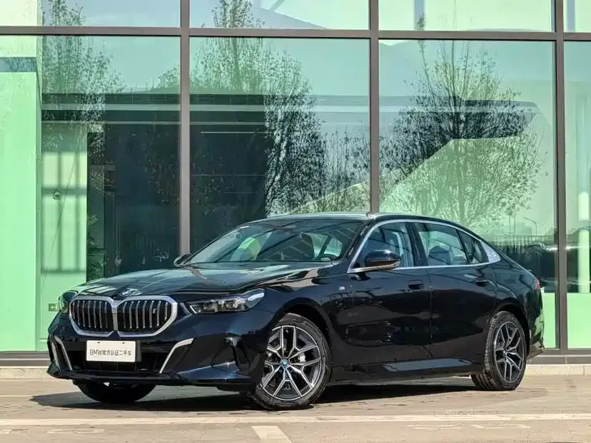 BMW i5 — фото 1