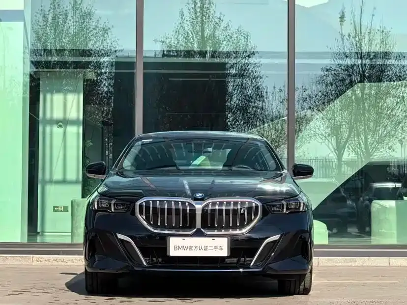 BMW i5 — фото 3