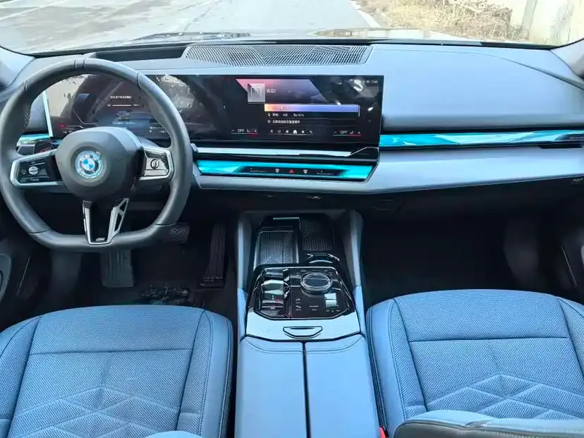 BMW i5 — фото 9