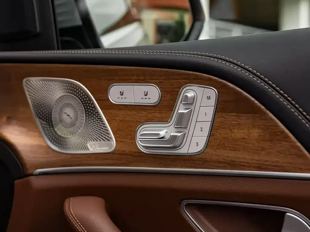 Mercedes-Benz GLS — фото 10