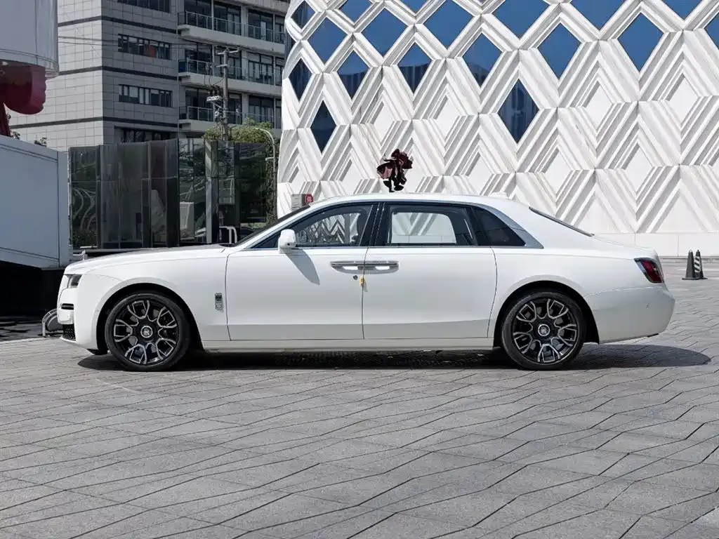 Rolls-Royce Ghost — фото 8