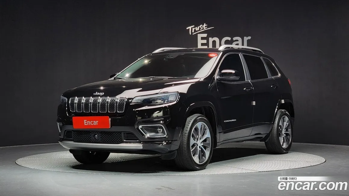 Jeep Cherokee — фото 1