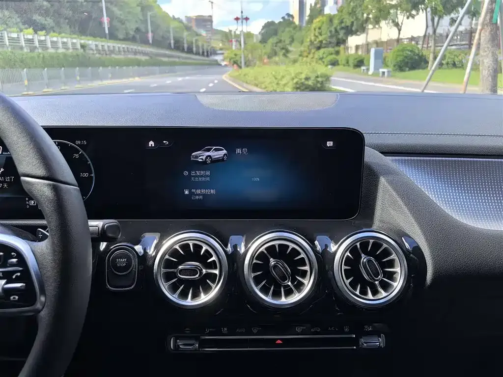 Mercedes-Benz EQA — фото 10
