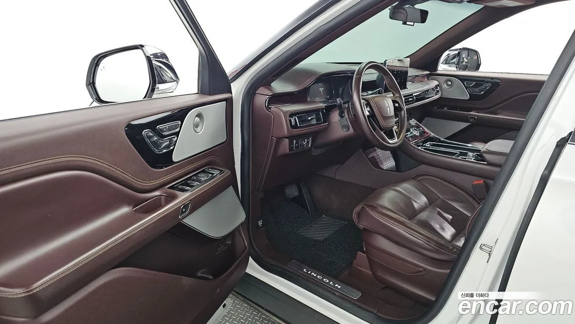Lincoln Aviator — фото 10