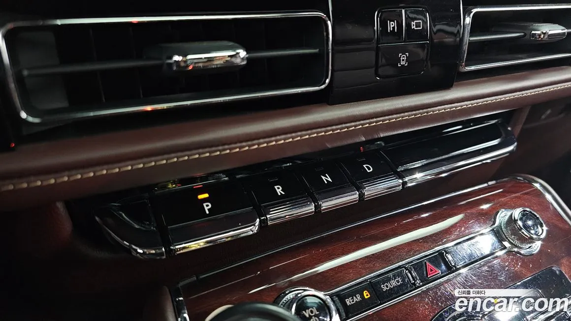 Lincoln Aviator — фото 9