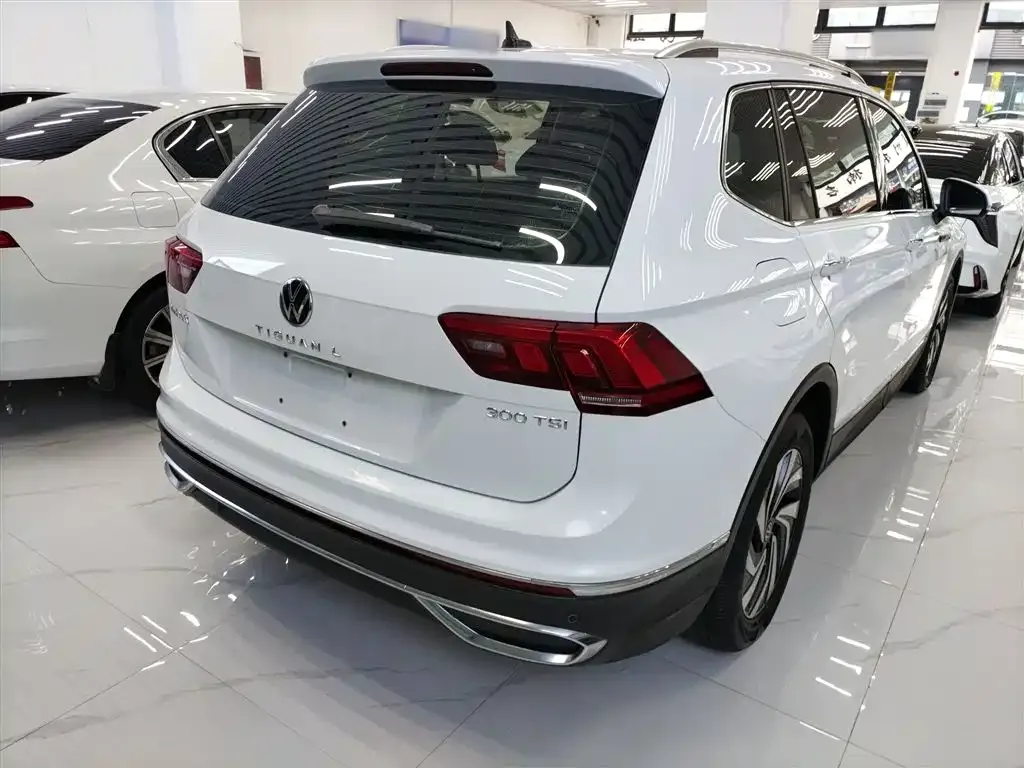 Volkswagen Tiguan L — фото 7