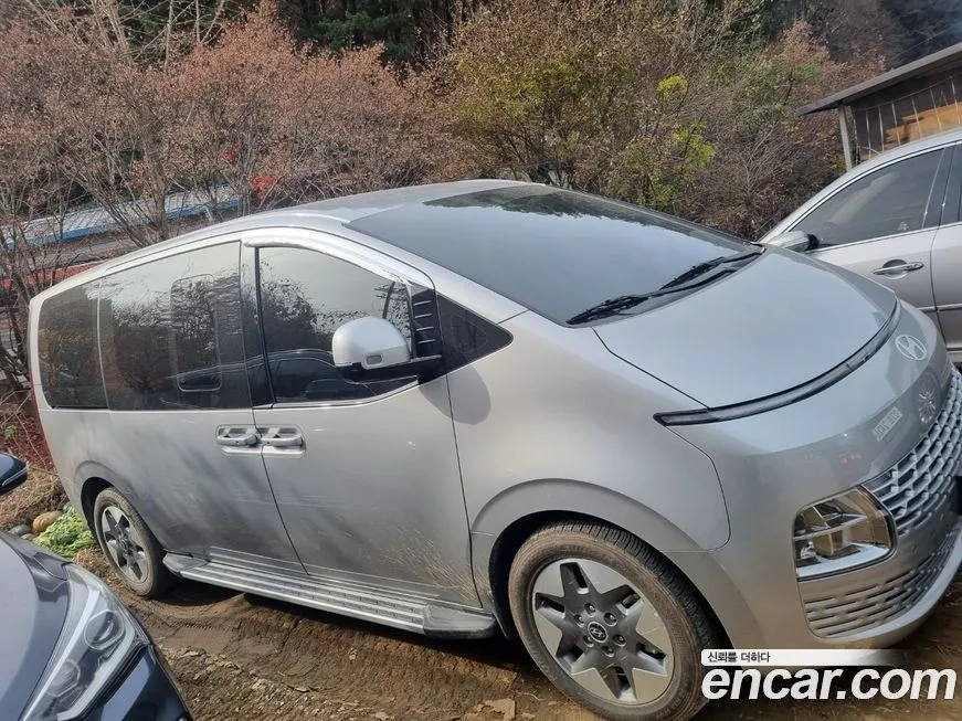 Hyundai Staria — фото 1