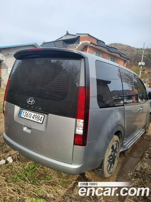 Hyundai Staria — фото 2