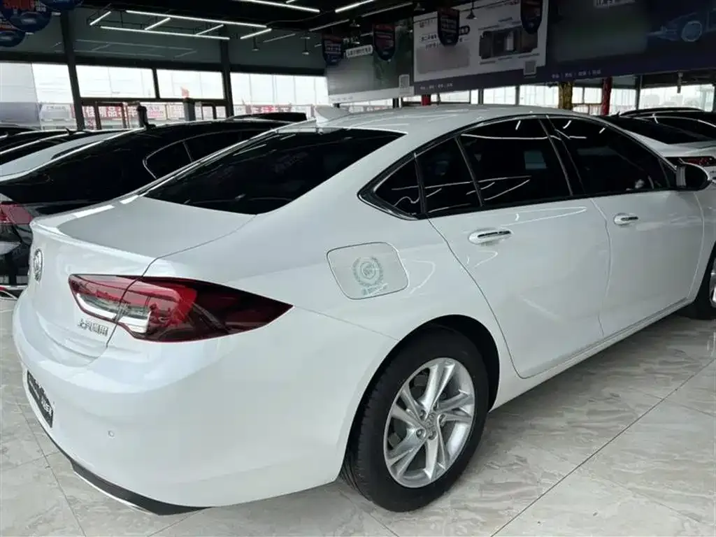 Buick Regal — фото 10
