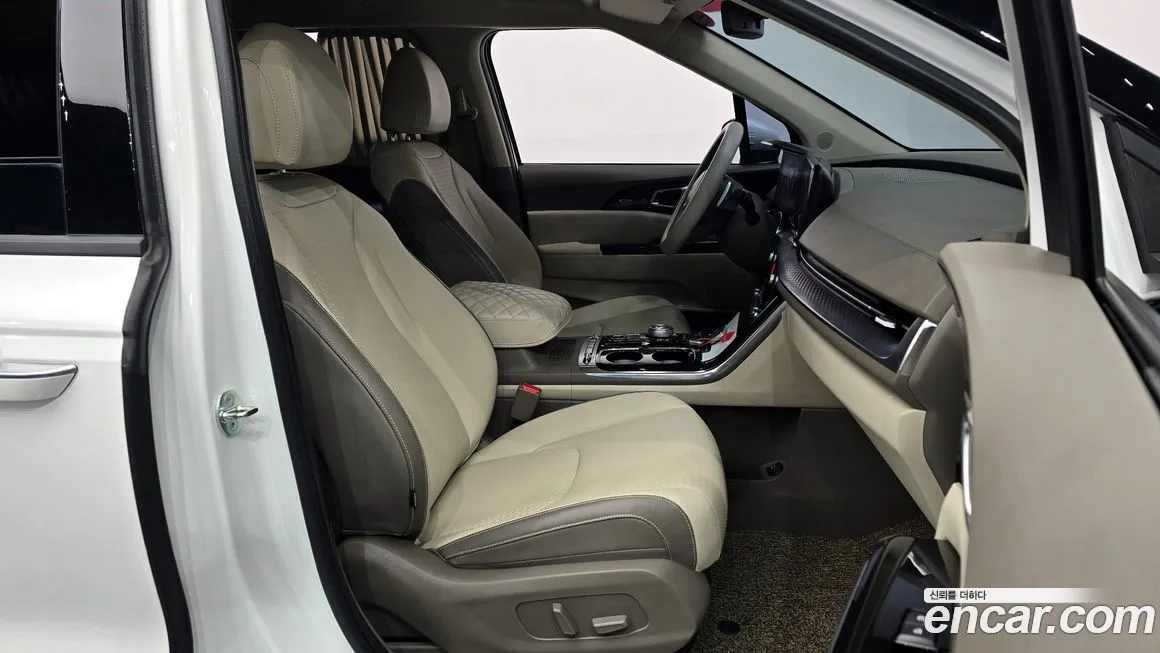 Kia Carnival — фото 10