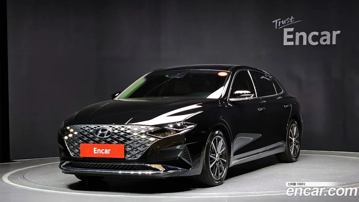 Hyundai Grandeur — фото 1