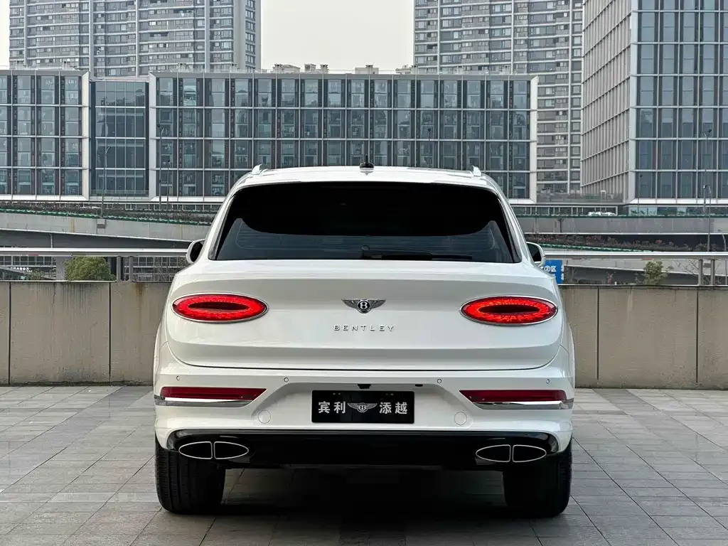 Bentley Bentayga — фото 5