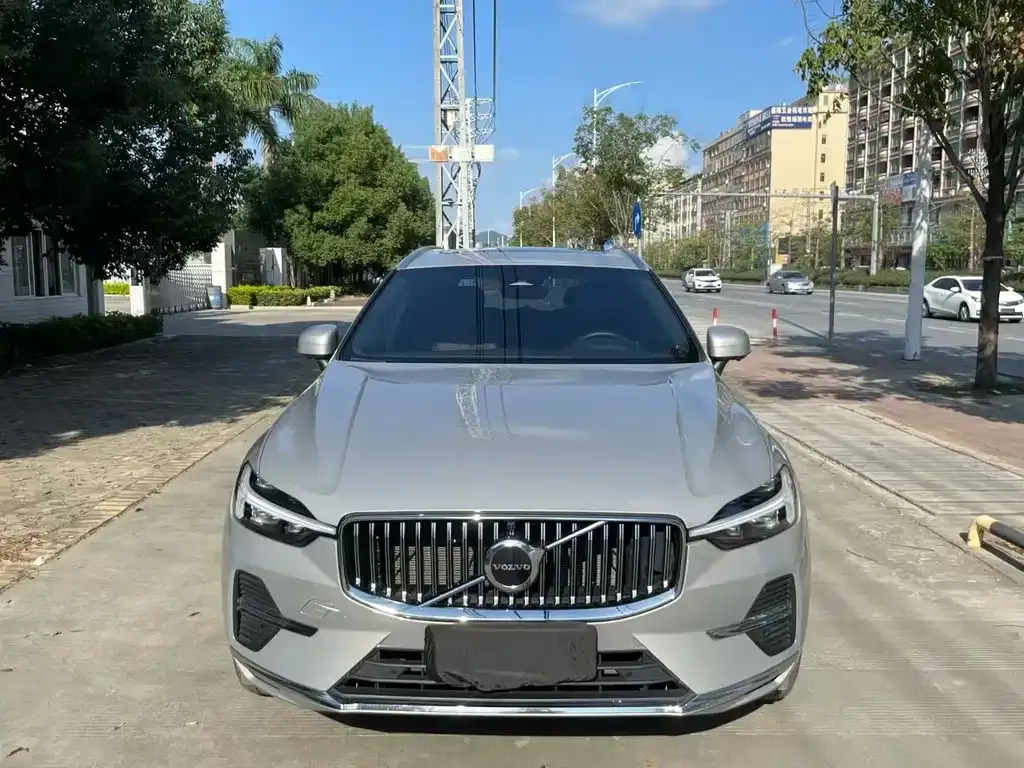 Volvo XC60 — фото 2