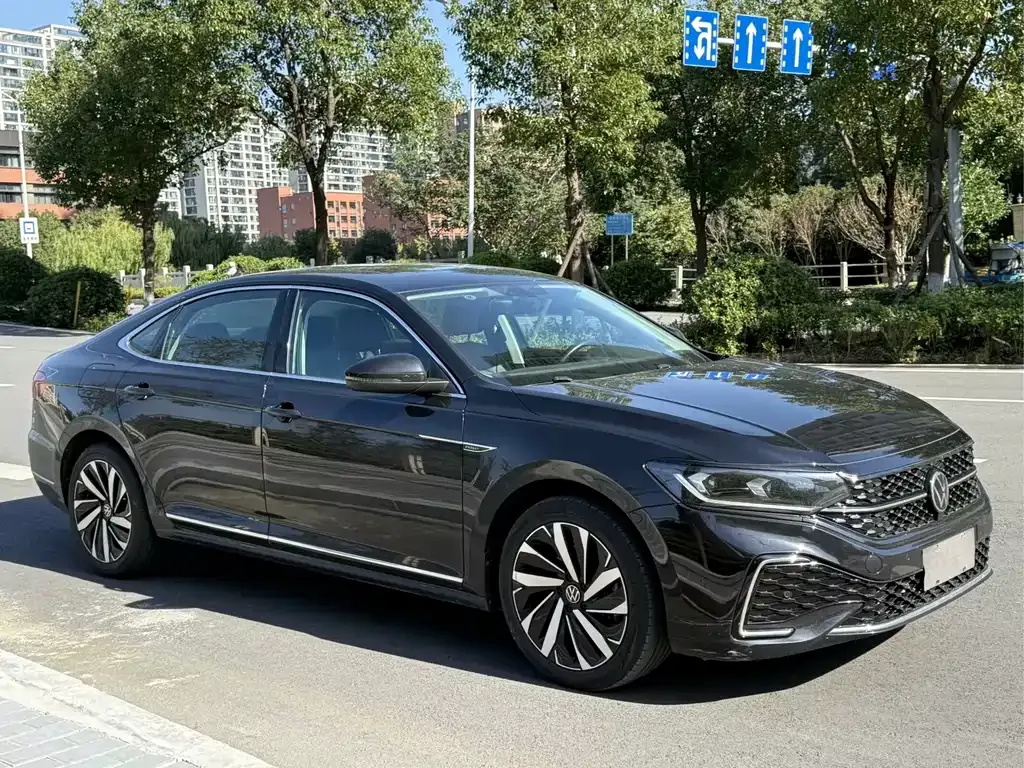 Volkswagen Passat — фото 3