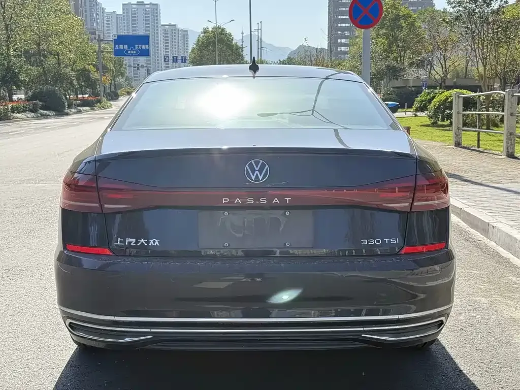 Volkswagen Passat — фото 5