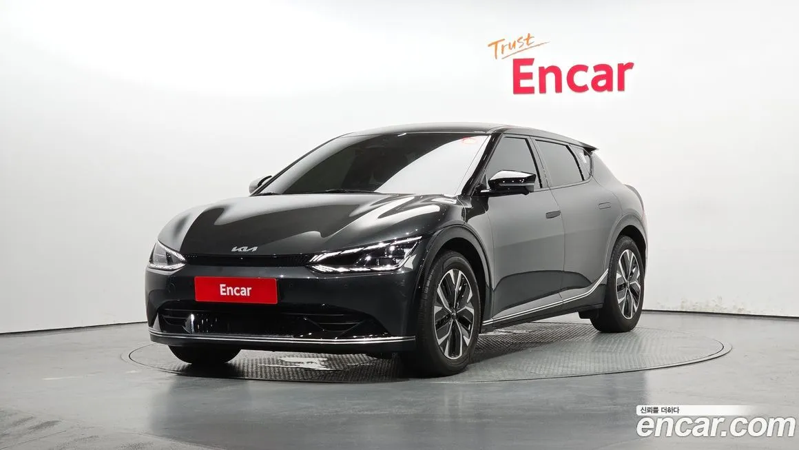 Kia EV6 — фото 1
