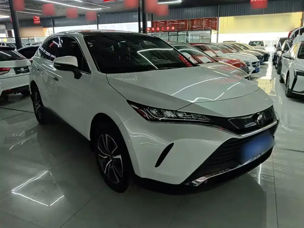 Toyota Harrier — фото 4