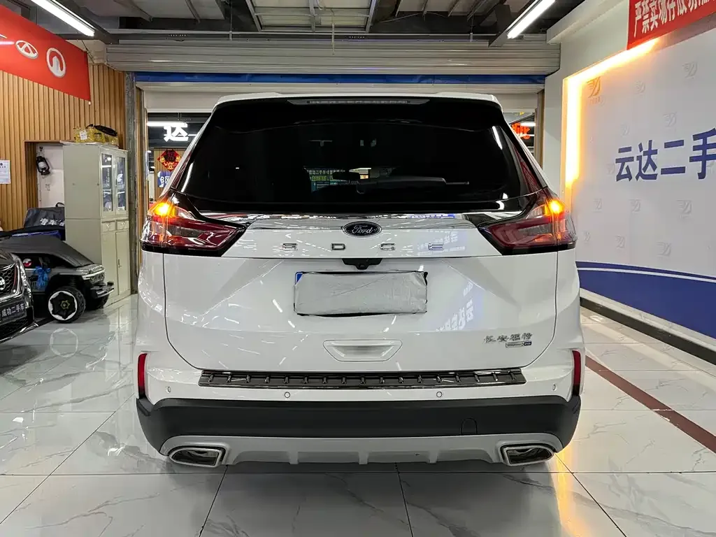 Ford Edge — фото 4