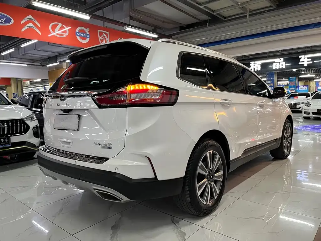 Ford Edge — фото 5