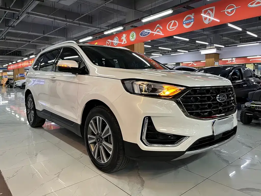 Ford Edge — фото 6