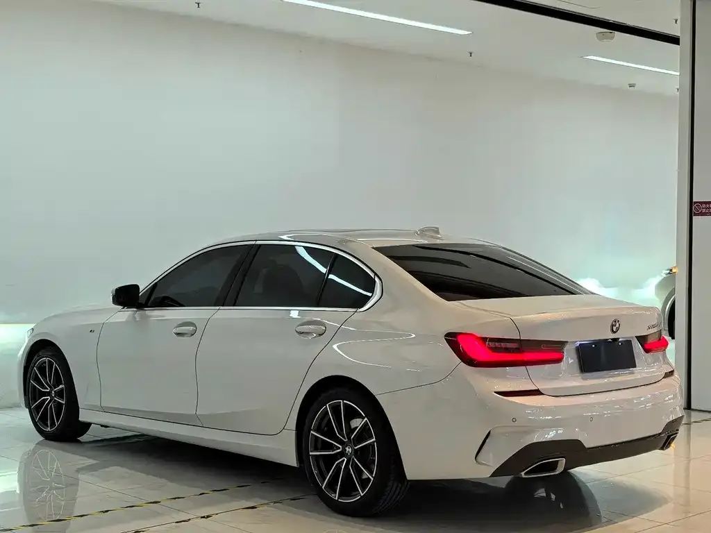 BMW 3 Series — фото 4