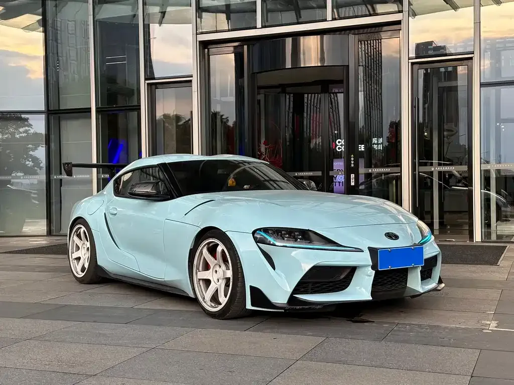 Toyota Supra — фото 1