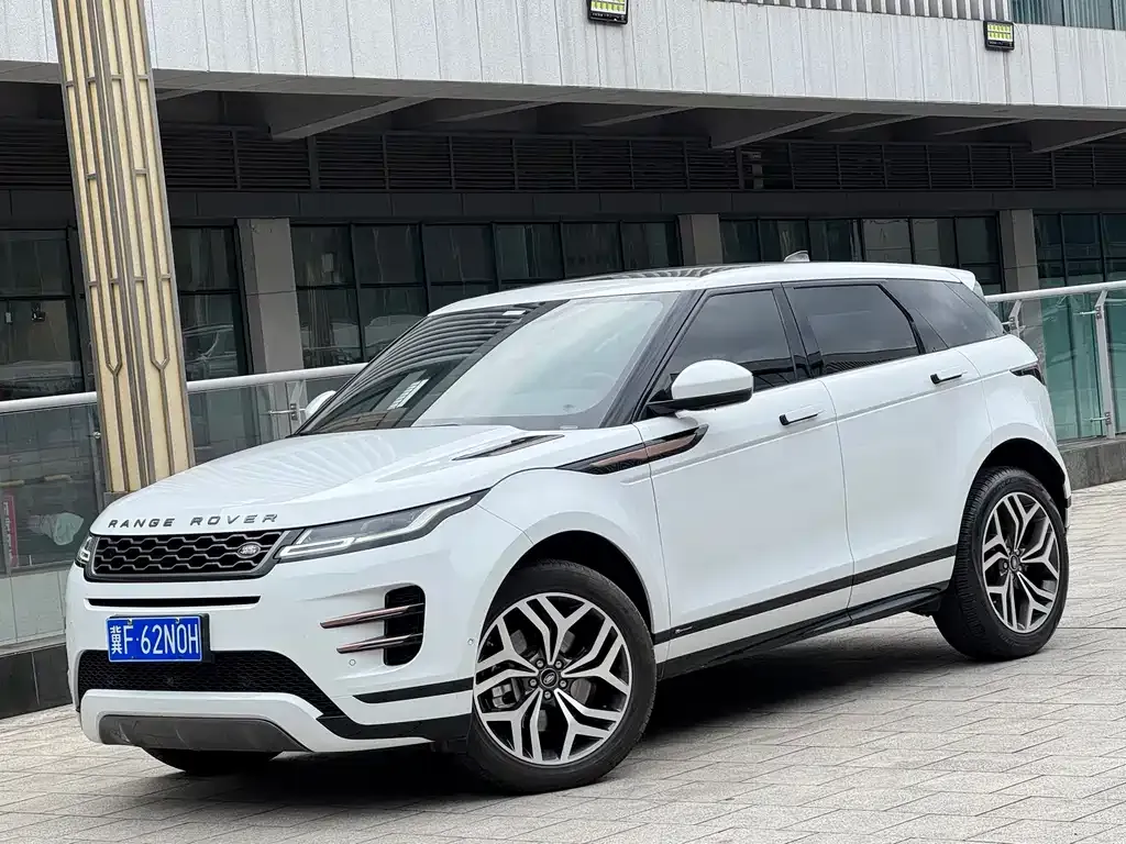 Land Rover Evoque — фото 1