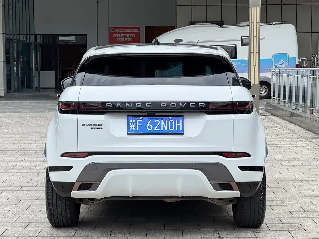 Land Rover Evoque — фото 8