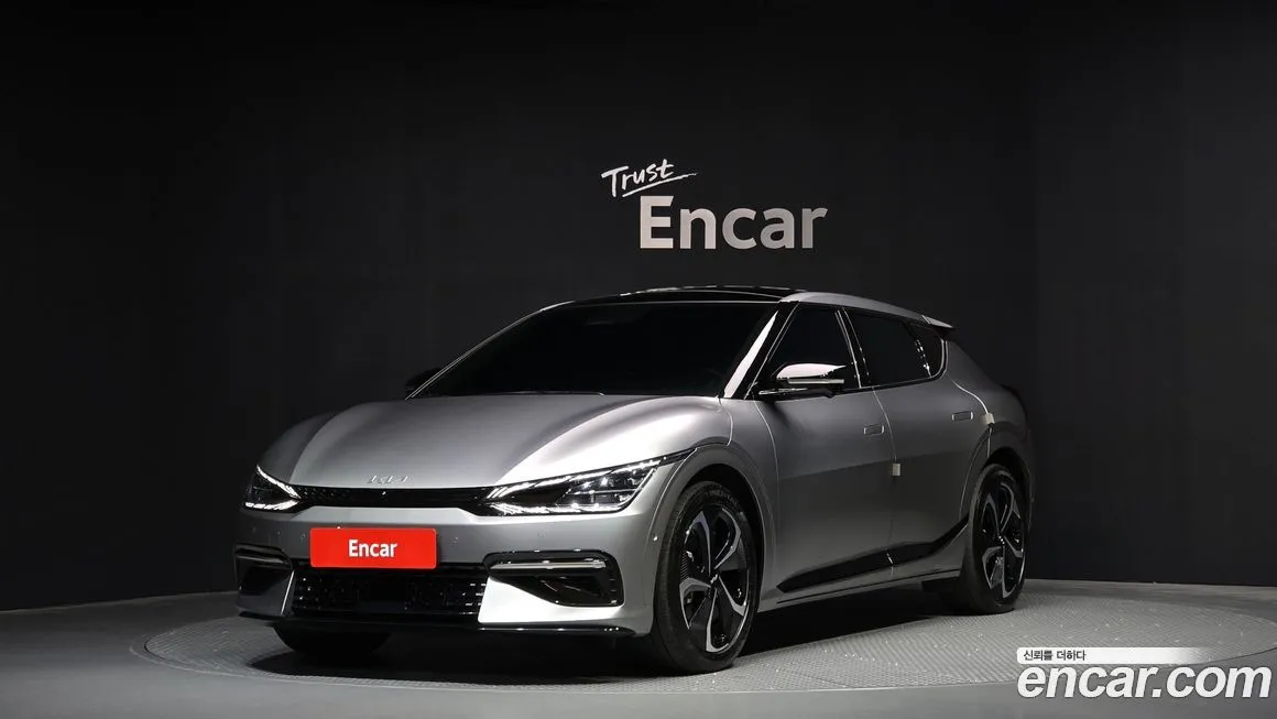 Kia EV6 — фото 1