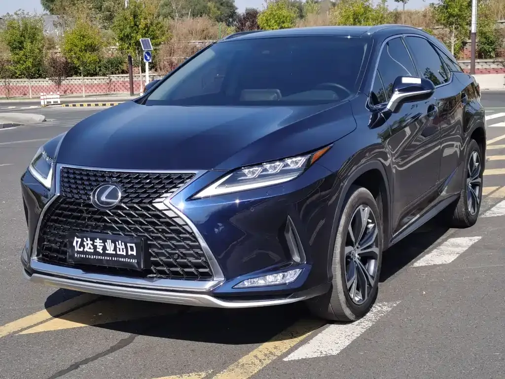 Lexus RX — фото 1