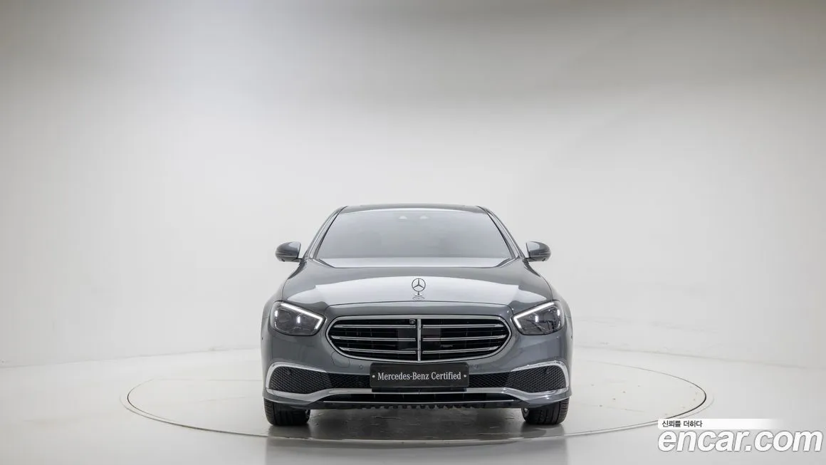 Mercedes-Benz E-Class — фото 3