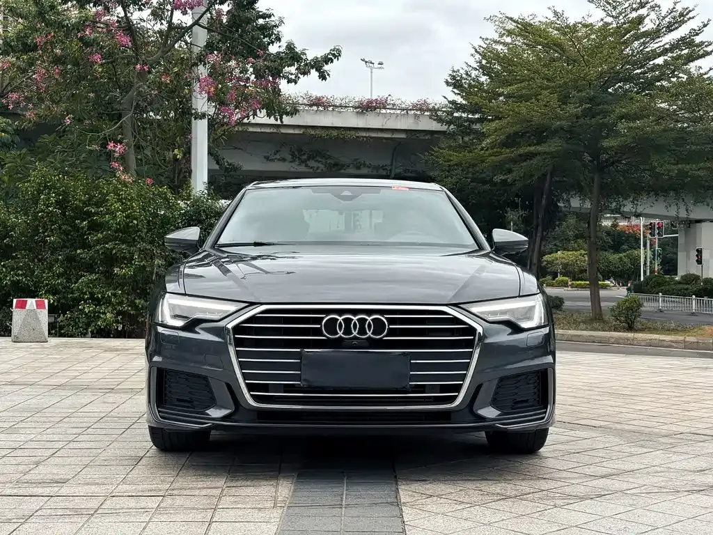 Audi A6L — фото 2
