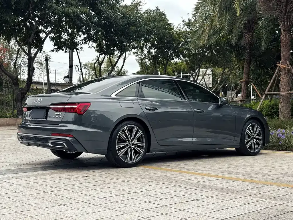 Audi A6L — фото 4